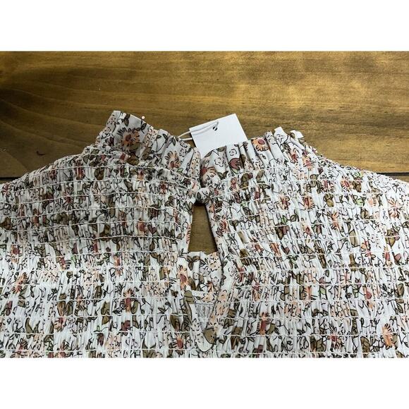 NWT Petal & Pup Long Sleeve Novah Cropped Floral Top Size Large - Picture 13 of 13